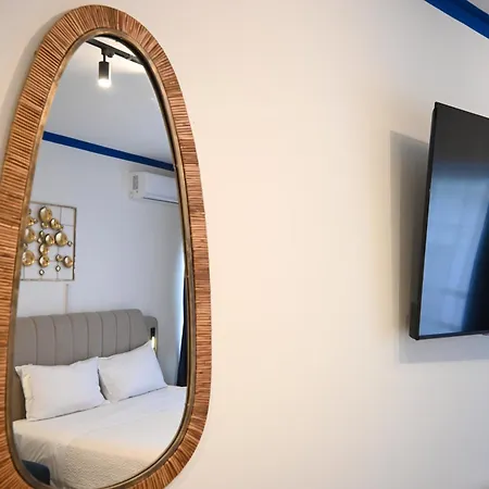Syntagma Plaka Suite By Zeussuites-3